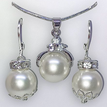 Šperky se zirkony z pravých přírodních perel